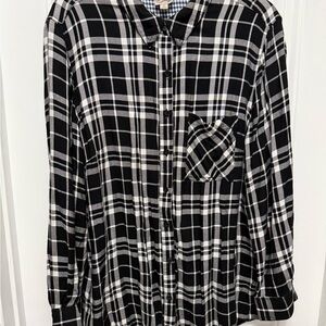 Como Vintage Women's 1X Plus Black & White Plaid  Long Sleeve Button Up (24-21)